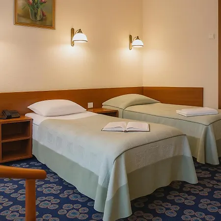 Resort Osrodek Wczasowy Mega - Przy Promenadzie *